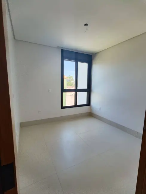 Casa com 3 quartos à venda em Campeche, Florianopolis - SC - imagem 6 Foto 6 de Casa com 3 quartos à venda em Campeche, Florianopolis - SC