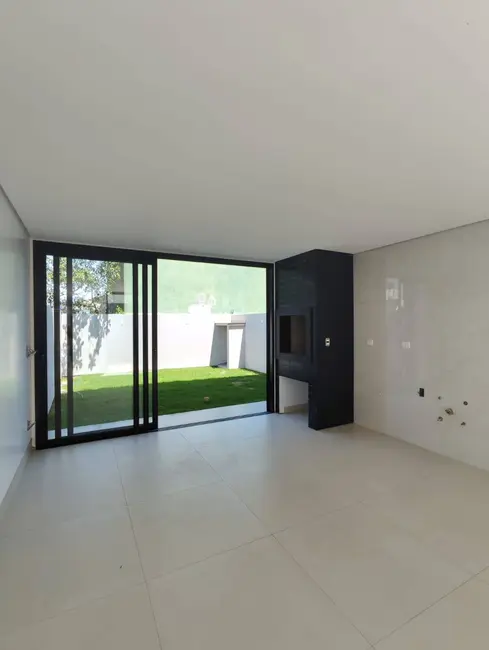 Foto 1 de Casa com 3 quartos à venda em Campeche, Florianopolis - SC