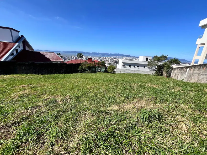 Foto 1 de Terreno / Lote à venda em Bosque das Mansões, Sao Jose - SC