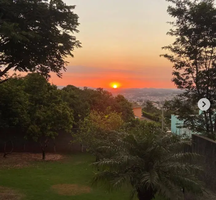 Casa com 4 quartos à venda, 258m2 em Observatório, Vinhedo - SP - imagem 9 Foto 9 de Casa com 4 quartos à venda, 258m2 em Observatório, Vinhedo - SP