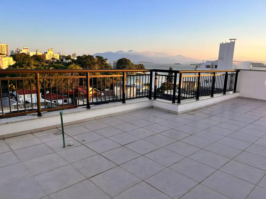 Foto 2 de Apartamento com 3 quartos para alugar, 245m2 em Abraão, Florianopolis - SC