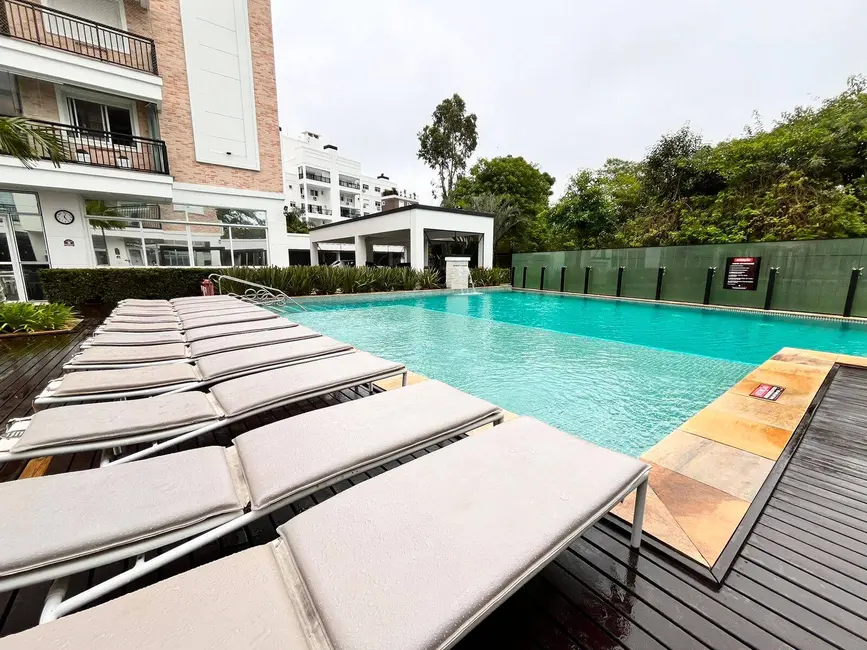 Apartamento com 3 quartos para alugar, 96m2 em Abraão, Florianopolis - SC - imagem 2 Foto 2 de Apartamento com 3 quartos para alugar, 96m2 em Abraão, Florianopolis - SC