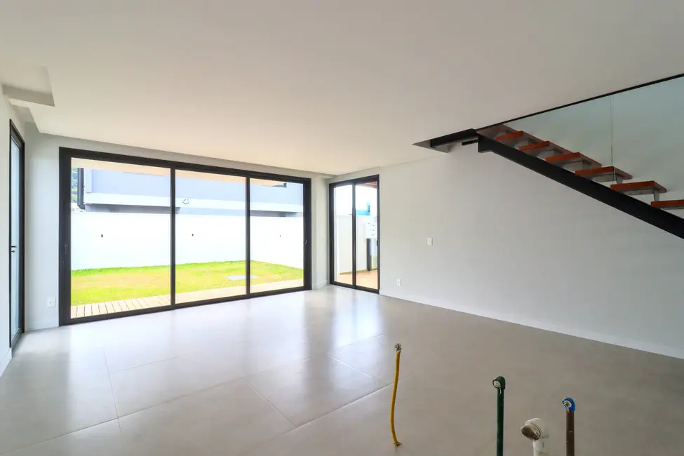 Foto 3 de Casa com 3 quartos à venda em Rio Tavares, Florianopolis - SC