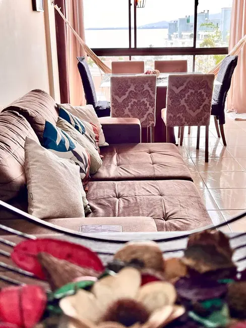 Foto 9 de Apartamento com 3 quartos à venda, 98m2 em Coqueiros, Florianopolis - SC
