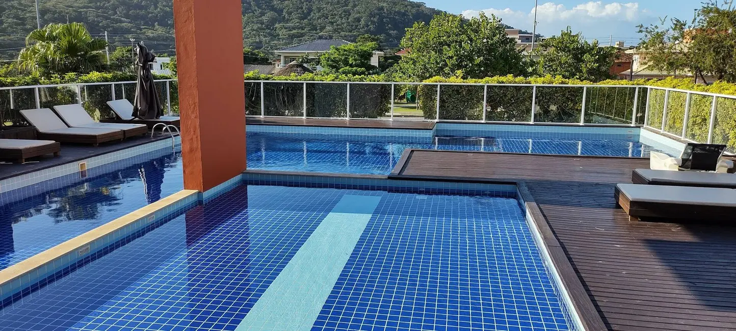 Foto 3 de Terreno / Lote à venda, 817m2 em Rio Tavares, Florianopolis - SC