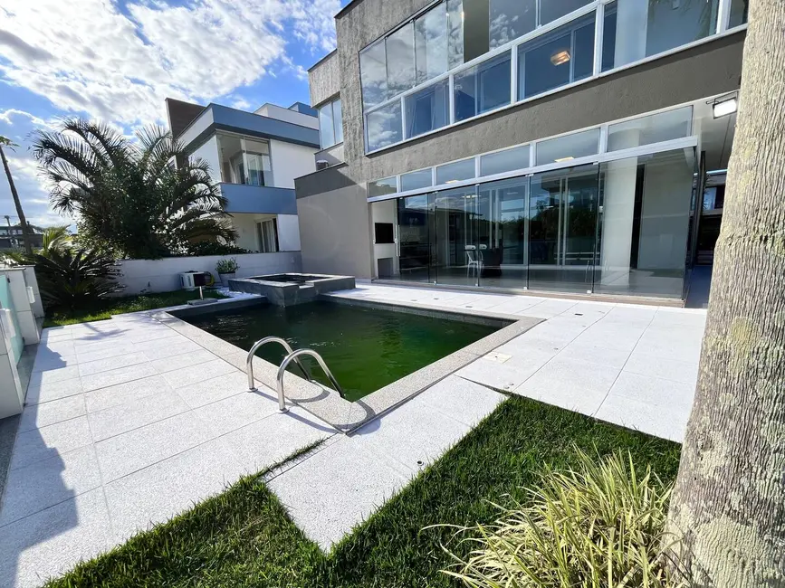 Foto 2 de Casa com 5 quartos à venda em Morro das Pedras, Florianopolis - SC