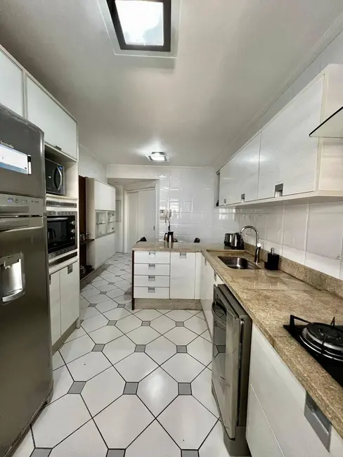 Apartamento com 4 quartos à venda, 152m2 em Centro, Florianopolis - SC - imagem 5 Foto 5 de Apartamento com 4 quartos à venda, 152m2 em Centro, Florianopolis - SC