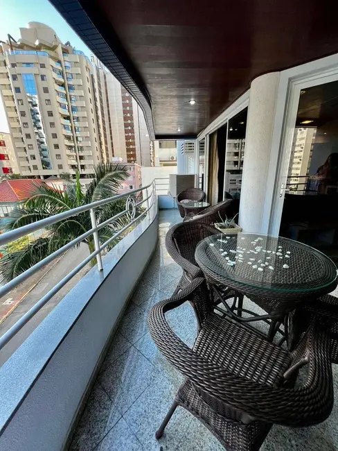 Apartamento com 4 quartos à venda, 152m2 em Centro, Florianopolis - SC - imagem 2 Foto 2 de Apartamento com 4 quartos à venda, 152m2 em Centro, Florianopolis - SC