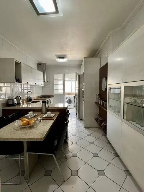 Apartamento com 4 quartos à venda, 152m2 em Centro, Florianopolis - SC - imagem 7 Foto 7 de Apartamento com 4 quartos à venda, 152m2 em Centro, Florianopolis - SC