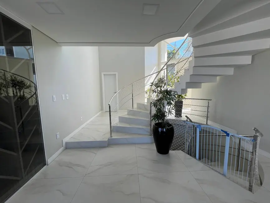 Foto 9 de Casa com 4 quartos à venda em Bosque das Mansões, Sao Jose - SC