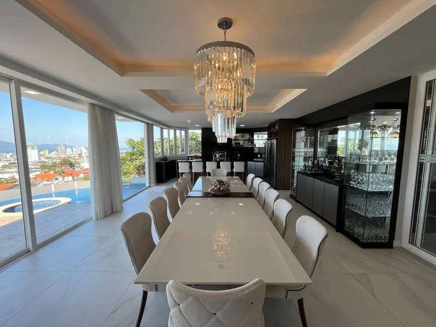 Foto 3 de Casa com 4 quartos à venda em Bosque das Mansões, Sao Jose - SC