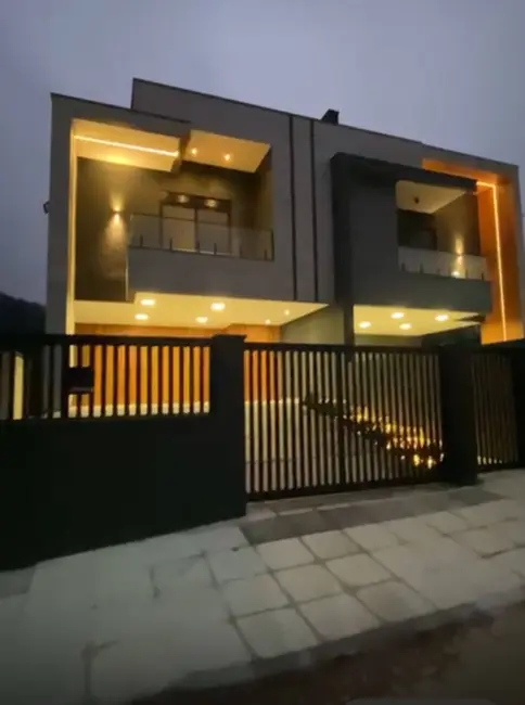 Foto 2 de Casa com 3 quartos à venda em Rio Tavares, Florianopolis - SC