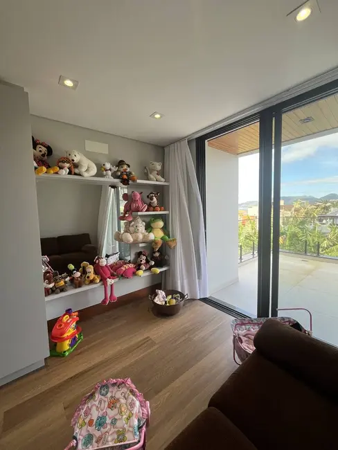 Casa com 3 quartos à venda em Morro das Pedras, Florianopolis - SC - imagem 4 Foto 4 de Casa com 3 quartos à venda em Morro das Pedras, Florianopolis - SC