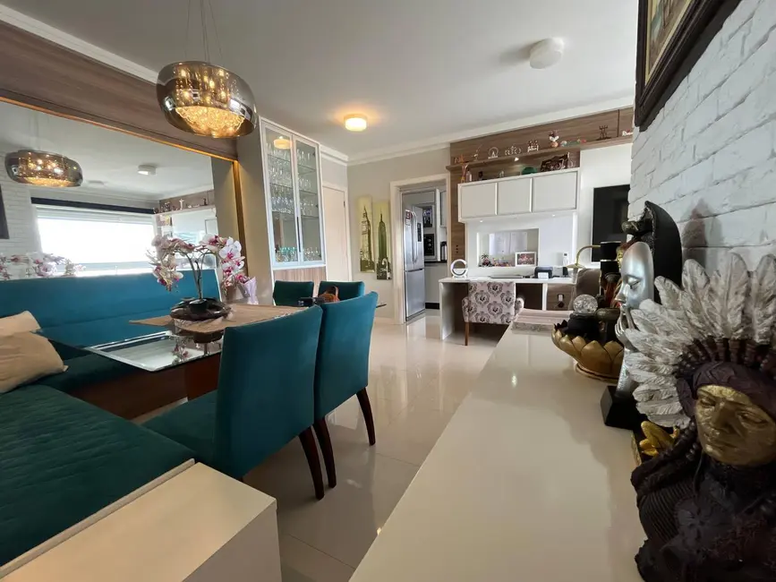 Foto 1 de Apartamento com 2 quartos à venda, 79m2 em Barreiros, Sao Jose - SC