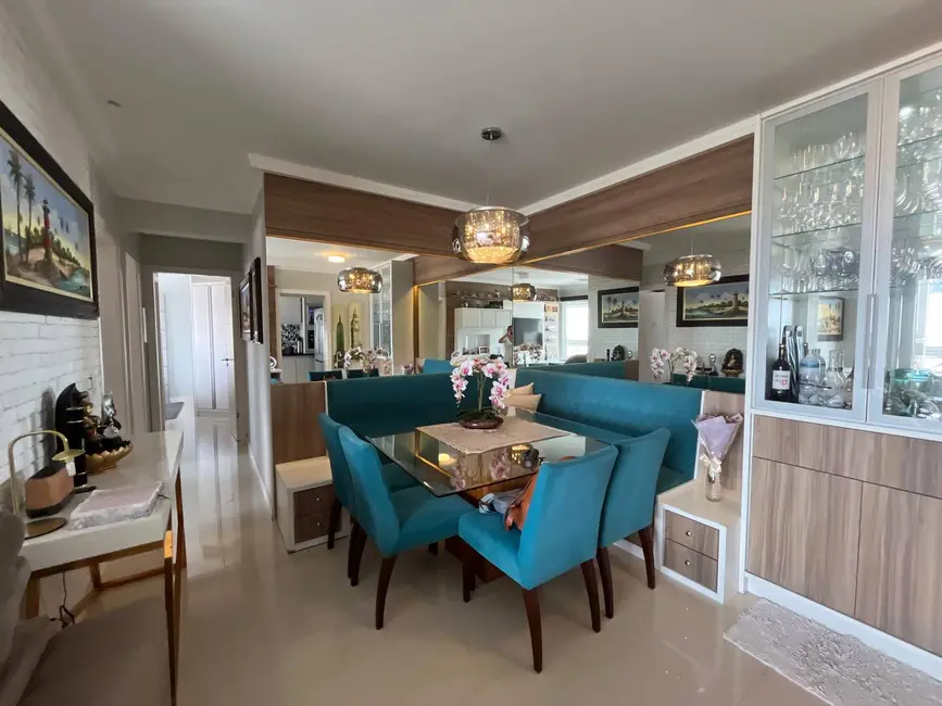 Foto 2 de Apartamento com 2 quartos à venda, 79m2 em Barreiros, Sao Jose - SC