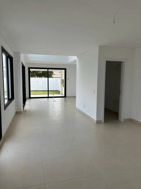 Foto 1 de Casa com 3 quartos à venda em Campeche, Florianopolis - SC