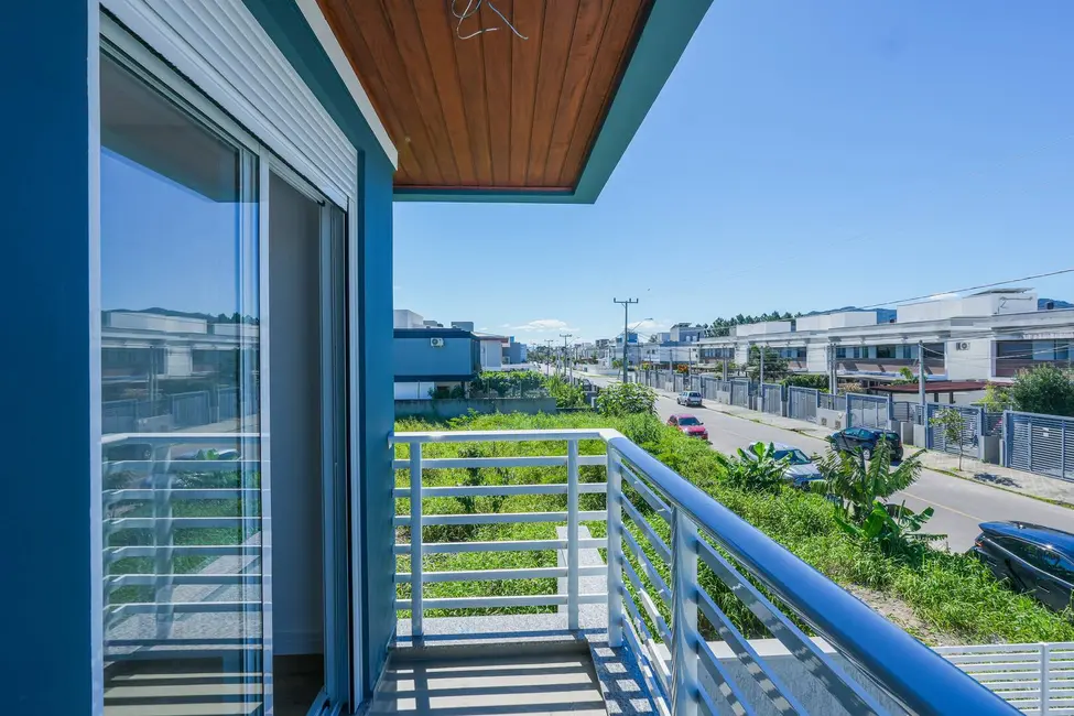 Casa com 3 quartos à venda em Campeche, Florianopolis - SC - imagem 1 Foto 1 de Casa com 3 quartos à venda em Campeche, Florianopolis - SC