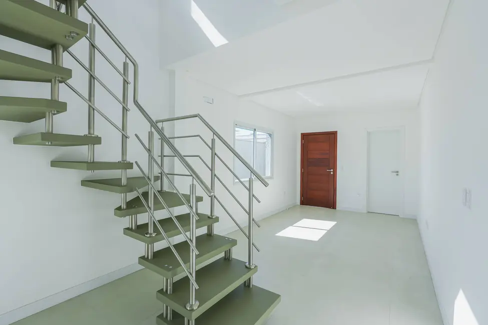 Casa com 3 quartos à venda em Campeche, Florianopolis - SC - imagem 4 Foto 4 de Casa com 3 quartos à venda em Campeche, Florianopolis - SC