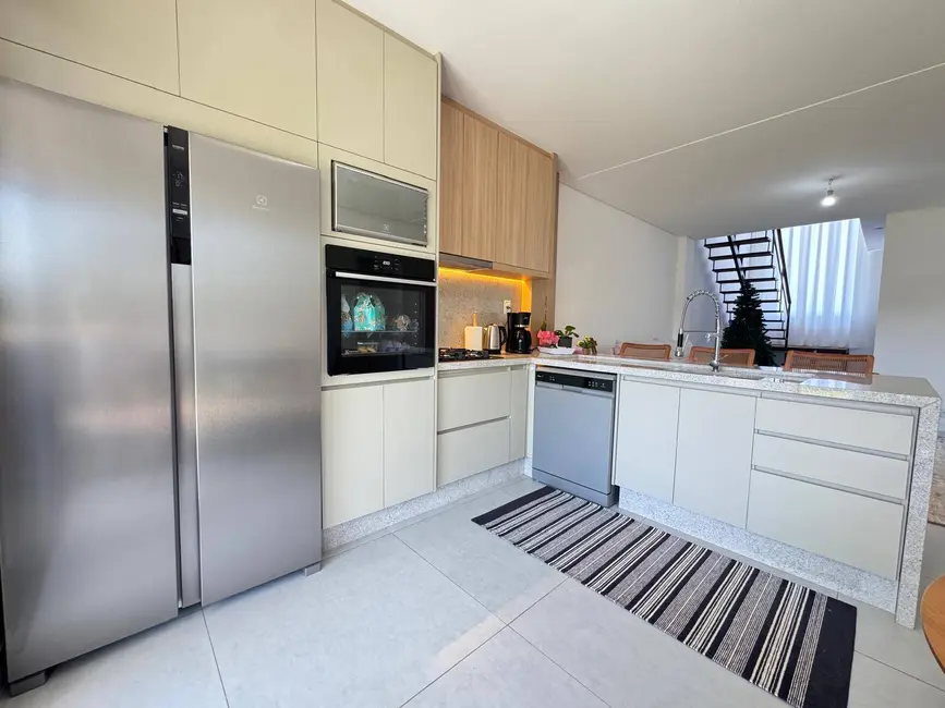 Foto 4 de Casa com 3 quartos à venda em Campeche, Florianopolis - SC