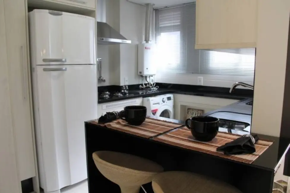 Foto 3 de Apartamento com 2 quartos à venda, 64m2 em Centro, Florianopolis - SC