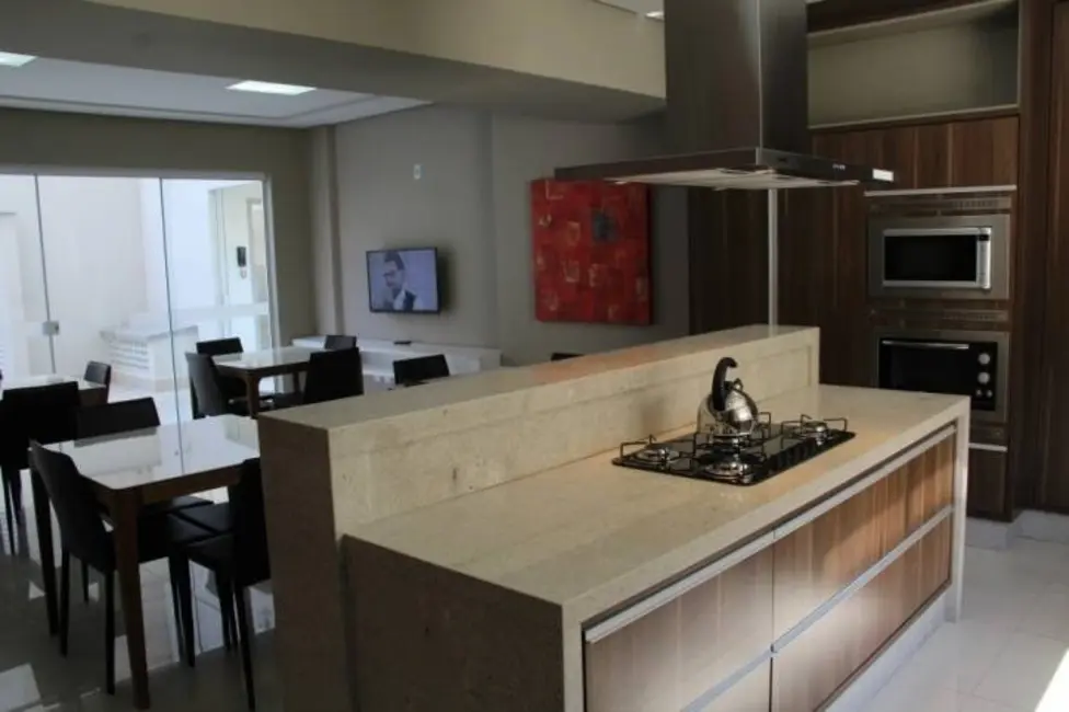 Foto 2 de Apartamento com 2 quartos à venda, 64m2 em Centro, Florianopolis - SC