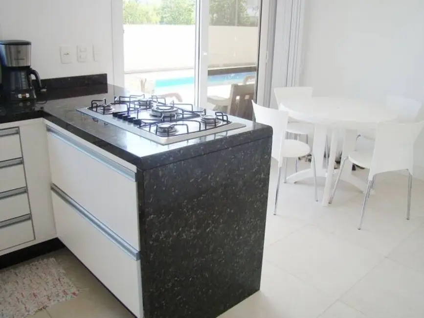 Casa com 4 quartos à venda e para alugar, 613m2 em Jurerê, Florianopolis - SC - imagem 9 Foto 9 de Casa com 4 quartos à venda e para alugar, 613m2 em Jurerê, Florianopolis - SC