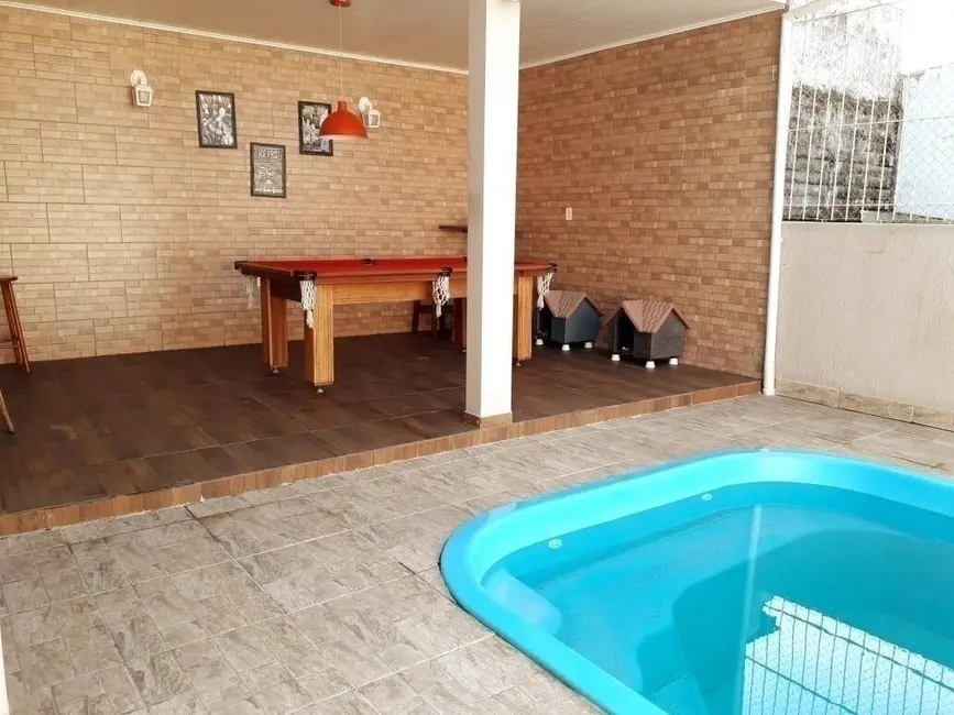 Foto 2 de Casa com 4 quartos à venda, 166m2 em Capoeiras, Florianopolis - SC