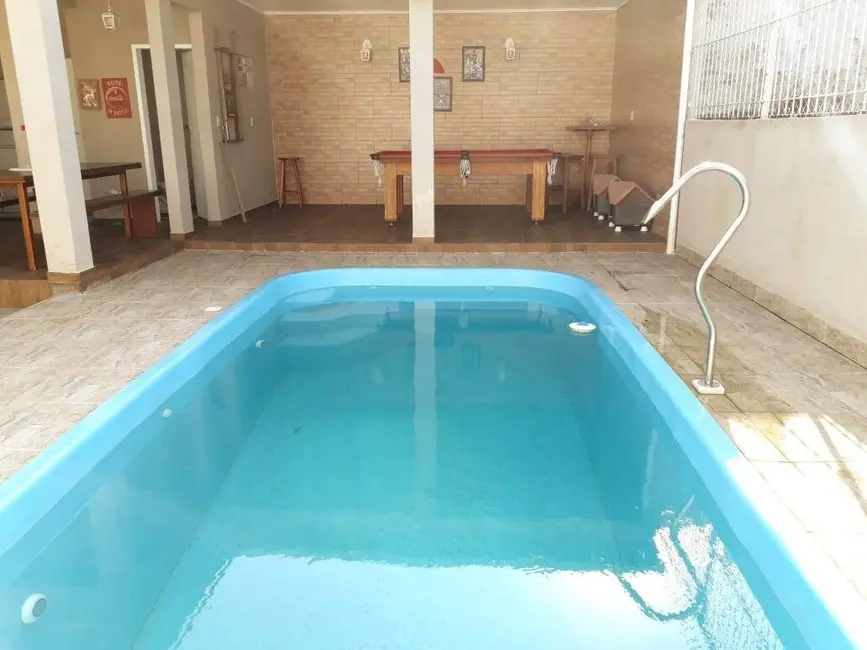 Casa com 4 quartos à venda, 166m2 em Capoeiras, Florianopolis - SC - imagem 4 Foto 4 de Casa com 4 quartos à venda, 166m2 em Capoeiras, Florianopolis - SC