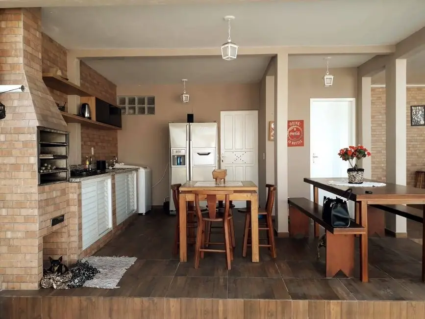 Casa com 4 quartos à venda, 166m2 em Capoeiras, Florianopolis - SC - imagem 6 Foto 6 de Casa com 4 quartos à venda, 166m2 em Capoeiras, Florianopolis - SC