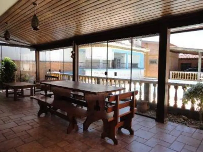 Foto 2 de Casa com 4 quartos para alugar em Campeche, Florianopolis - SC