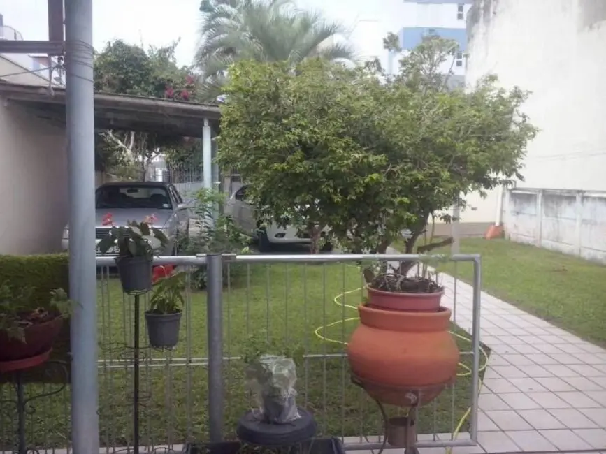 Foto 1 de Casa com 4 quartos à venda, 430m2 em Florianopolis - SC