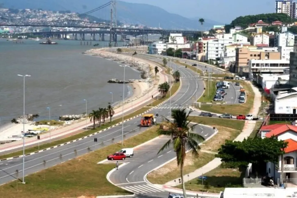 Sala Comercial à venda, 762m2 em Estreito, Florianopolis - SC - imagem 3 Foto 3 de Sala Comercial à venda, 762m2 em Estreito, Florianopolis - SC