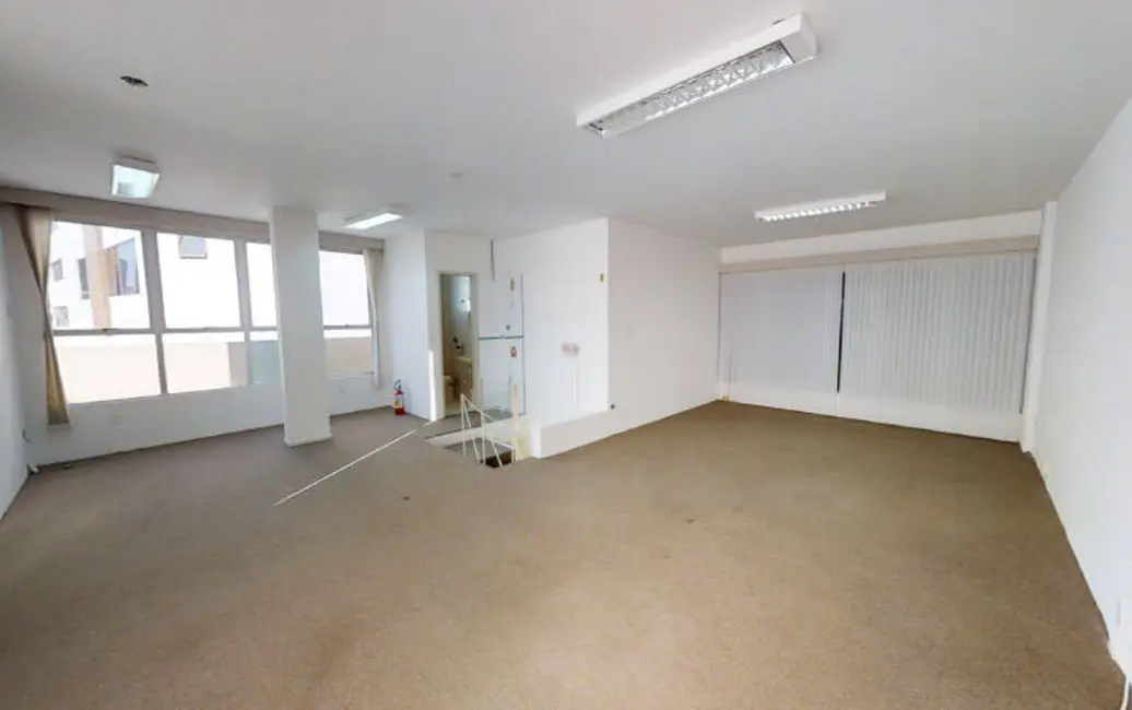 Foto 4 de Sala Comercial à venda, 134m2 em Trindade, Florianopolis - SC