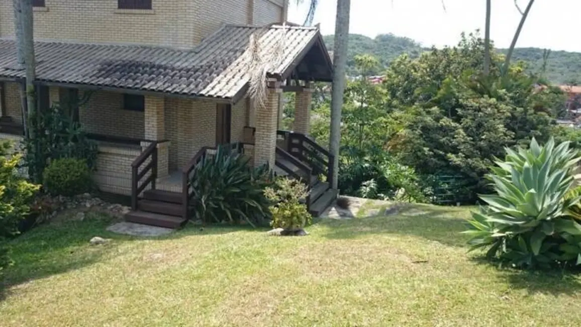 Foto 1 de Casa com 4 quartos à venda em Cachoeira do Bom Jesus, Florianopolis - SC