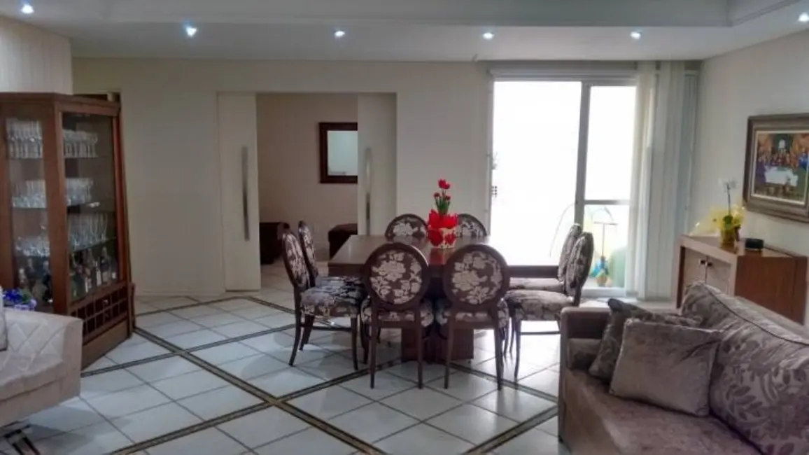 Apartamento com 5 quartos à venda, 273m2 em Centro, Florianopolis - SC - imagem 7 Foto 7 de Apartamento com 5 quartos à venda, 273m2 em Centro, Florianopolis - SC