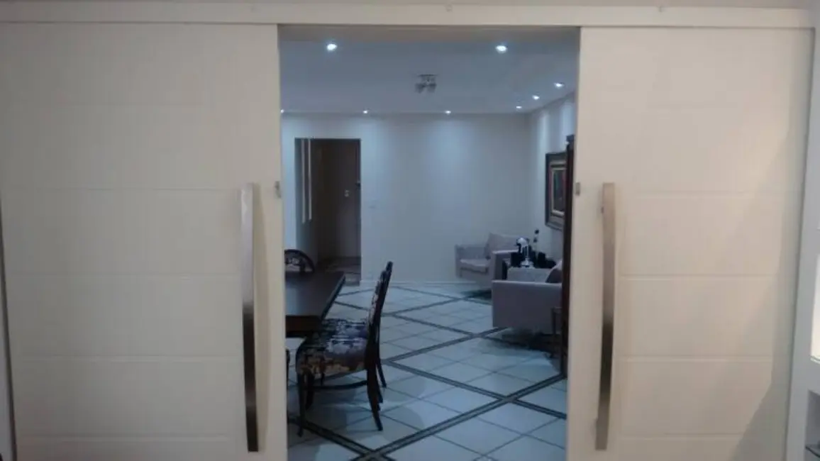 Apartamento com 5 quartos à venda, 273m2 em Centro, Florianopolis - SC - imagem 6 Foto 6 de Apartamento com 5 quartos à venda, 273m2 em Centro, Florianopolis - SC