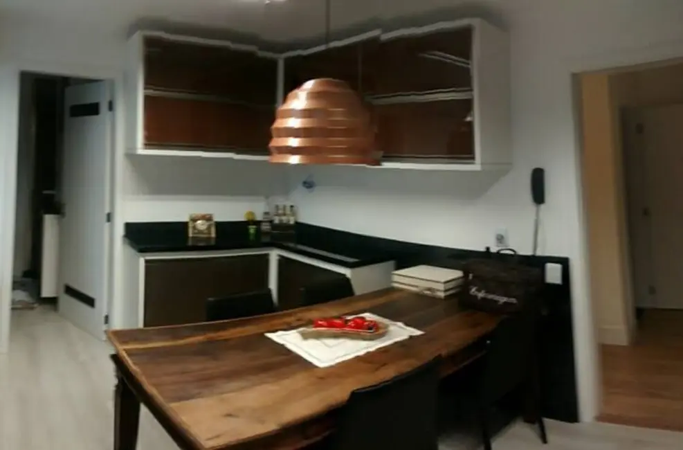 Apartamento com 3 quartos à venda, 140m2 em Centro, Florianopolis - SC - imagem 4 Foto 4 de Apartamento com 3 quartos à venda, 140m2 em Centro, Florianopolis - SC