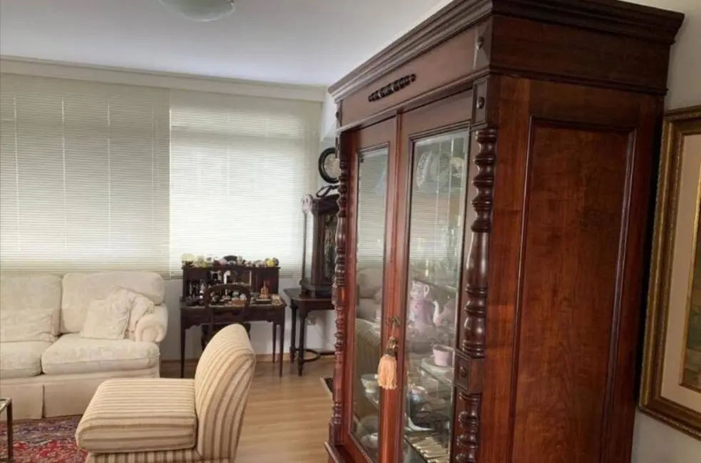 Apartamento com 4 quartos à venda, 227m2 em Centro, Florianopolis - SC - imagem 5 Foto 5 de Apartamento com 4 quartos à venda, 227m2 em Centro, Florianopolis - SC