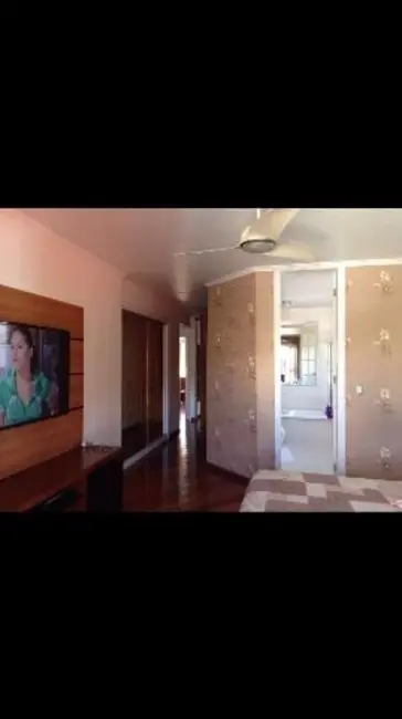 Foto 1 de Casa com 4 quartos à venda em Santana De Parnaiba - SP