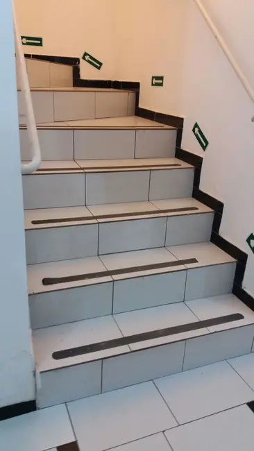 Foto 3 de Sala Comercial à venda, 16m2 em Santana De Parnaiba - SP