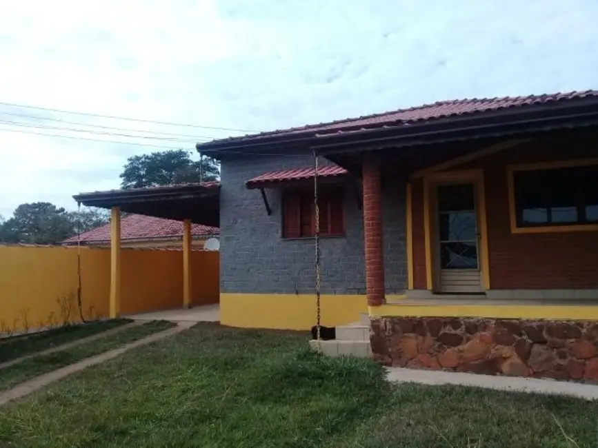 Chácara com 3 quartos à venda em Pirapora Do Bom Jesus - SP - imagem 4 Foto 4 de Chácara com 3 quartos à venda em Pirapora Do Bom Jesus - SP