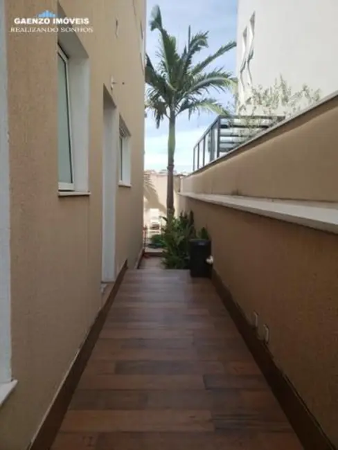 Foto 8 de Casa com 4 quartos à venda, 340m2 em Umuarama, Osasco - SP