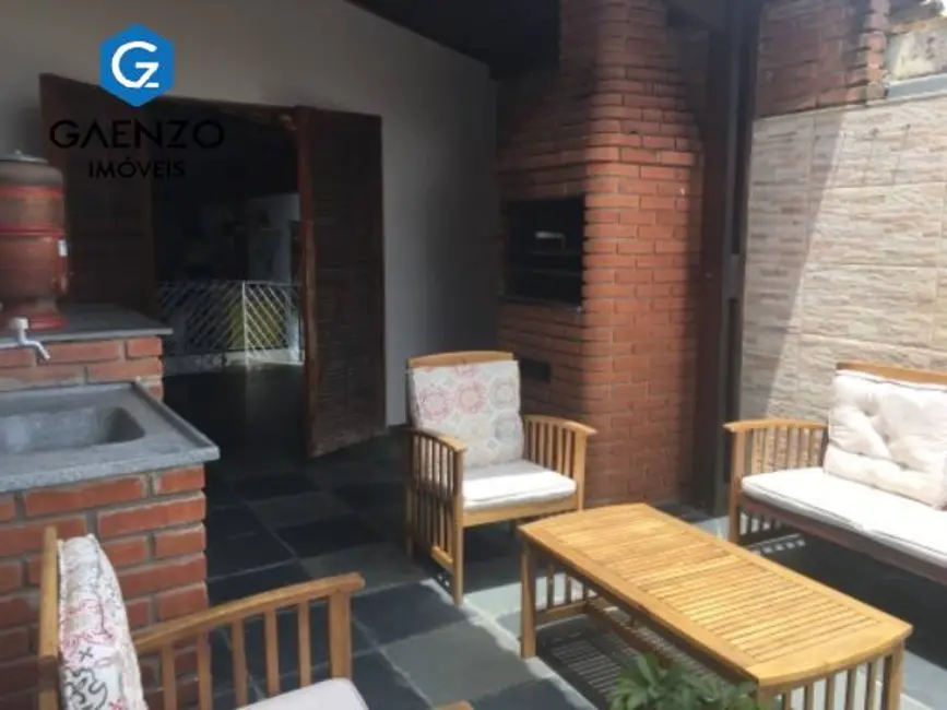 Casa com 4 quartos à venda, 253m2 em Jaguaribe, Osasco - SP - imagem 6 Foto 6 de Casa com 4 quartos à venda, 253m2 em Jaguaribe, Osasco - SP