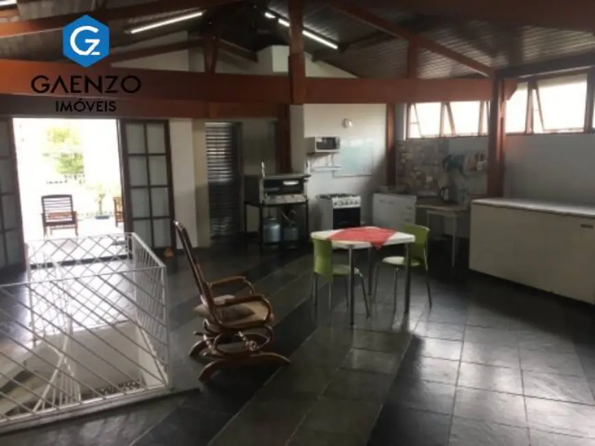 Casa com 4 quartos à venda, 253m2 em Jaguaribe, Osasco - SP - imagem 8 Foto 8 de Casa com 4 quartos à venda, 253m2 em Jaguaribe, Osasco - SP