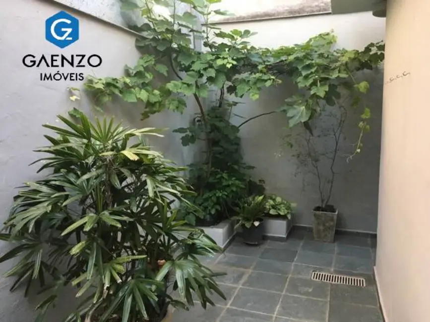 Casa com 4 quartos à venda, 253m2 em Jaguaribe, Osasco - SP - imagem 5 Foto 5 de Casa com 4 quartos à venda, 253m2 em Jaguaribe, Osasco - SP