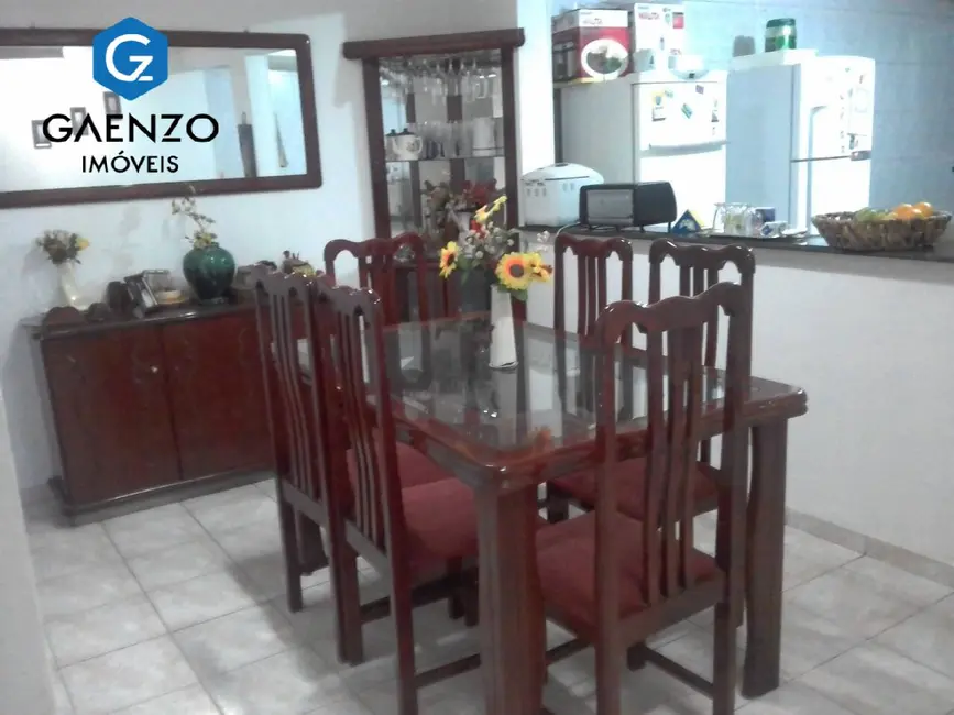 Casa com 3 quartos à venda, 242m2 em Cidade das Flores, Osasco - SP - imagem 9 Foto 9 de Casa com 3 quartos à venda, 242m2 em Cidade das Flores, Osasco - SP