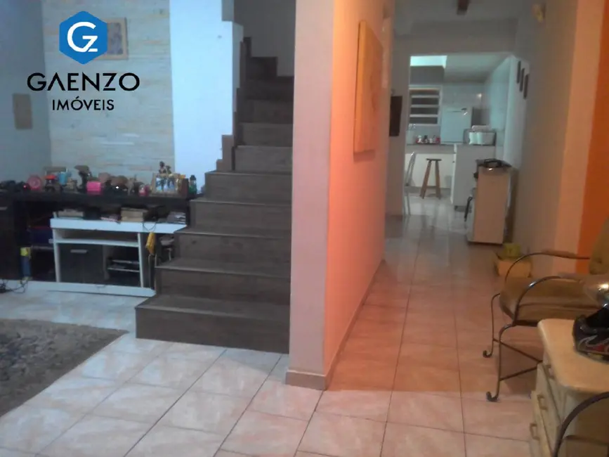 Casa com 3 quartos à venda, 242m2 em Cidade das Flores, Osasco - SP - imagem 5 Foto 5 de Casa com 3 quartos à venda, 242m2 em Cidade das Flores, Osasco - SP