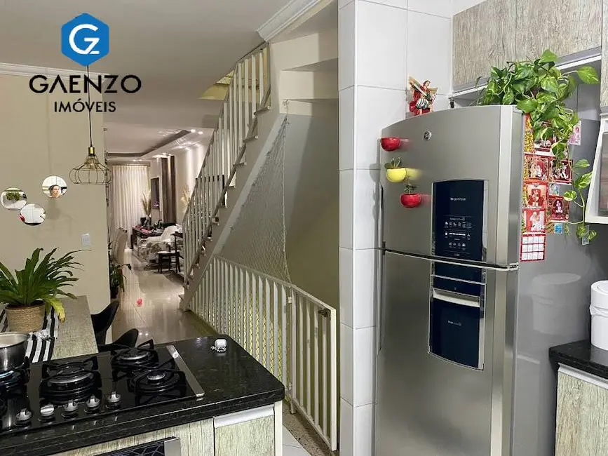 Foto 2 de Casa com 3 quartos à venda, 240m2 em Jardim Rio das Pedras, Cotia - SP