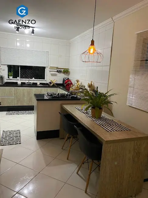 Foto 3 de Casa com 3 quartos à venda, 240m2 em Jardim Rio das Pedras, Cotia - SP