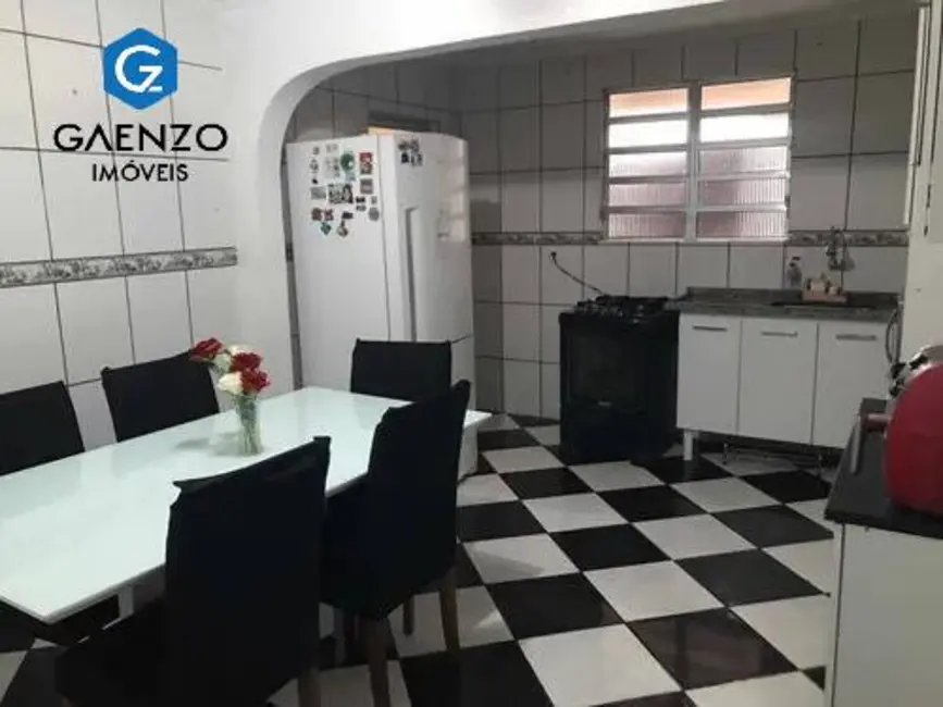 Sobrado com 3 quartos à venda, 225m2 em Cidade das Flores, Osasco - SP - imagem 7 Foto 7 de Sobrado com 3 quartos à venda, 225m2 em Cidade das Flores, Osasco - SP